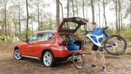 BMW X1 Facelifting - lewy bok
