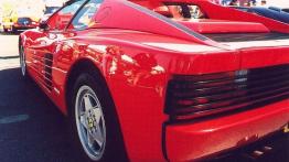Ferrari Testarossa - widok z tyłu