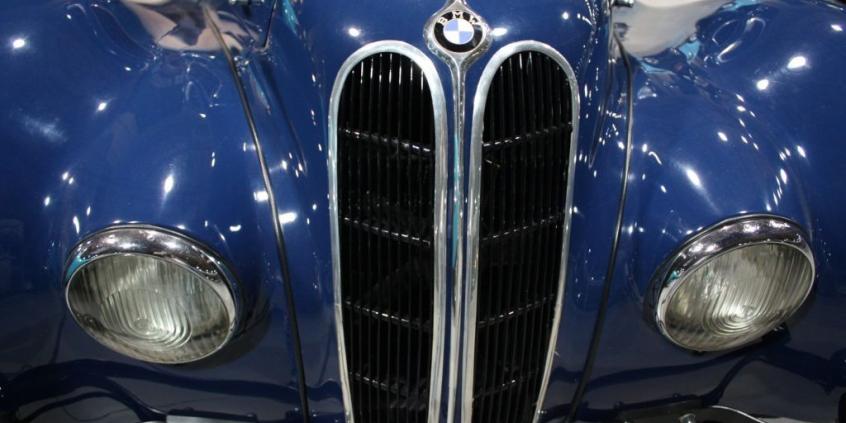  BMW 327