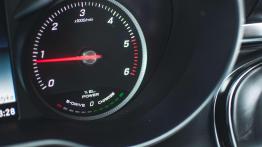 Mercedes-Benz Klasa C 300h - galeria redakcyjna - zestaw wskaźników