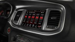 Dodge Charger SRT Hellcat (2015) - ekran systemu multimedialnego