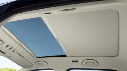 Skoda Fabia III hatchback (2015) - szyberdach od wewnątrz - widok z tyłu