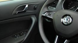 Skoda Yeti Outdoor 2.0 TDI 170KM - galeria redakcyjna - drzwi kierowcy od wewnątrz