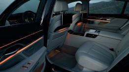 BMW serii 7 G12 750Li xDrive (2016) - widok ogólny wnętrza