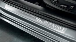 Skoda Superb III Combi (2015) - listwa progowa