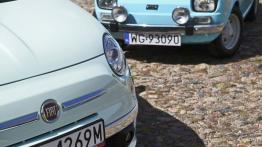 Fiat 126p & Nowy Fiat 500 - galeria redakcyjna - przód - inne ujęcie