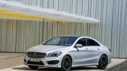 Mercedes CLA 250 Edition 1 (C117) 2012 - lewy bok
