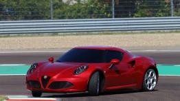 Alfa Romeo 4C (2013) - lewy bok
