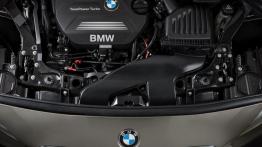 BMW 218d Active Tourer (2014) - silnik