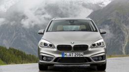 BMW 225i Active Tourer (2014) - widok z przodu