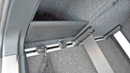 Skoda Superb II Kombi Facelifting 1.8 TSI 160KM - galeria redakcyjna - bagażnik - inne ujęcie