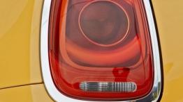Mini Cooper S 2014 - lewy tylny reflektor - wyłączony