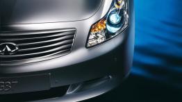 Infiniti G37 Sedan - widok z przodu