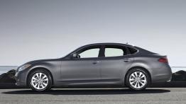 Infiniti M 2010 - lewy bok