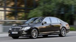 Mercedes Klasa S 63AMG 2010 - widok z przodu