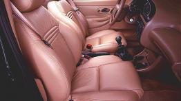 Ford Contour - widok ogólny wnętrza z przodu