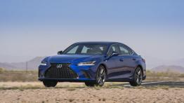 Lexus ES F Sport (2018) - widok z przodu