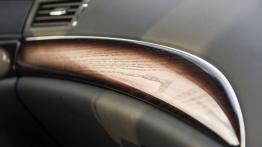 Infiniti Q70 Facelifting Hybrid (2015) - deska rozdzielcza