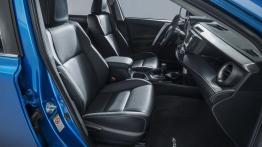 Toyota RAV4 IV Facelifting Hybrid (2016) - widok ogólny wnętrza z przodu