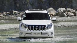 Toyota Land Cruiser 2.8 D-4D (2016) - widok z przodu