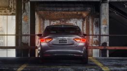 Chrysler 200C (2015) - widok z tyłu