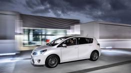 Toyota Verso Facelifting - lewy bok