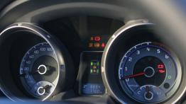 Mitsubishi Montero - deska rozdzielcza