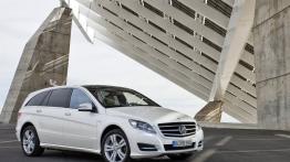 Mercedes Klasa R 2010 - widok z przodu