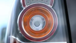 Land Rover Freelander II Facelifting - lewy tylny reflektor - wyłączony