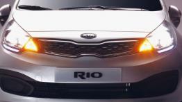 Kia Rio sedan 2012 - przód - inne ujęcie