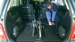 Mazda MPV - bagażnik