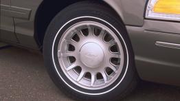 Ford Crown Victoria 2001 - koło