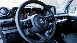Suzuki Jimny 1.5 102 KM - galeria redakcyjna - kierownica