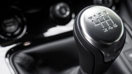 Jaguar F-Type S Manual Coupe (2016) - dźwignia zmiany biegów