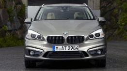 BMW 225i Active Tourer (2014) - widok z przodu