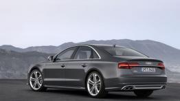 Audi S8 Facelifting (2014) - widok z tyłu