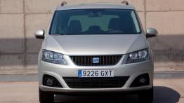 Seat Alhambra 2011 - przód - reflektory wyłączone