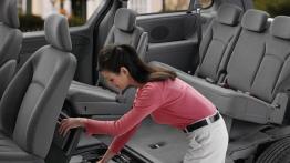 Chrysler Town&Country - widok ogólny wnętrza z przodu