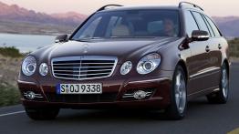 Mercedes Klasa E 2006 - widok z przodu