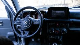 Suzuki Jimny 1.5 102 KM - galeria redakcyjna - pełny panel przedni