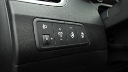 Hyundai Elantra V Facelifting - galeria redakcyjna - panel sterowania pod kierownicą