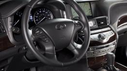 Infiniti M 2010 - kierownica