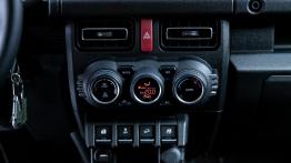Suzuki Jimny 1.5 102 KM - galeria redakcyjna - panel sterowania wentylacj? i nawiewem