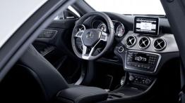 Mercedes CLA 250 Edition 1 (C117) 2012 - kokpit