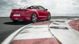 Peugeot RCZ R (2013) - widok z tyłu