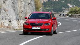 Skoda Octavia III Kombi 4x4 TDI (2013) - widok z przodu