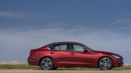 Infiniti Q50 2.0 Turbo (2014) - prawy bok