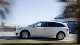 Mercedes Klasa R 2010 - lewy bok