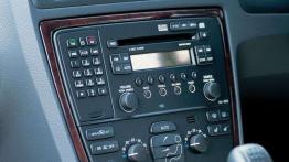 Volvo V70 - konsola środkowa