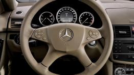 Mercedes Klasa C 2007 - kierownica